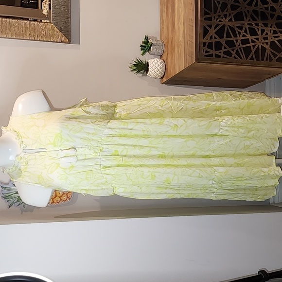 Torrid - Midi Wash Gauze Tiered Dress in Floral Yellow​​​​​​​​ - Picture 2 of 13